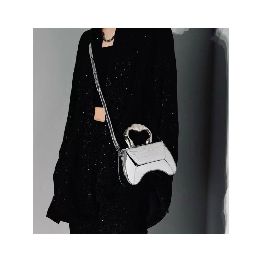 ELLEGANTI Women Silver Leather Handbag
