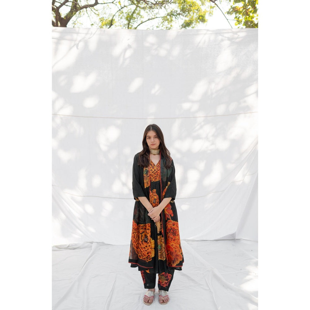 ETAR Rakha Kurta with Pant and Dupatta (Set of 3)