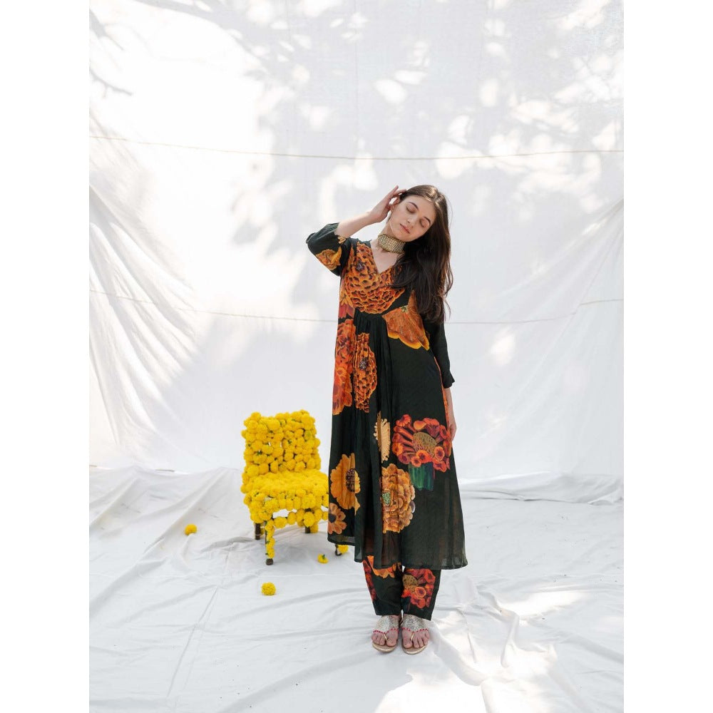 ETAR Rakha Kurta with Pant and Dupatta (Set of 3)