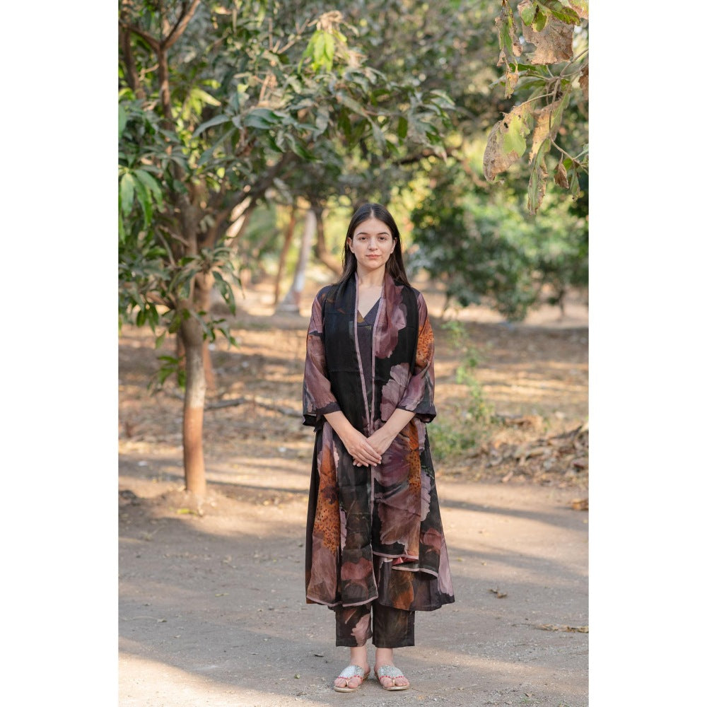 ETAR Liam A Line Long Kurta with Pant and Dupatta (Set of 3)