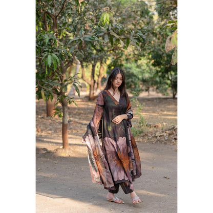 ETAR Liam A Line Long Kurta with Pant and Dupatta (Set of 3)