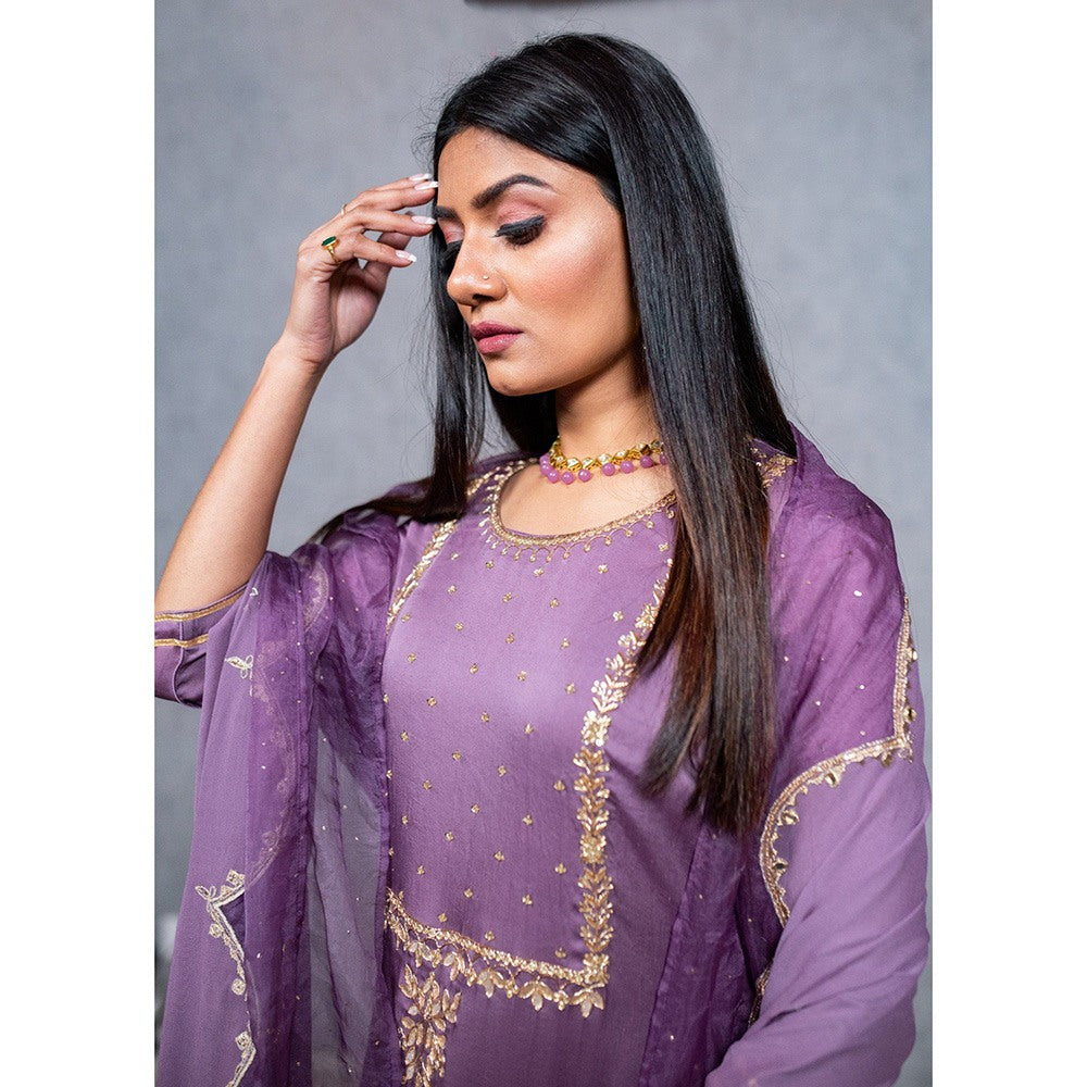 ewaz Purple Embroidered Banarasi Lehenga