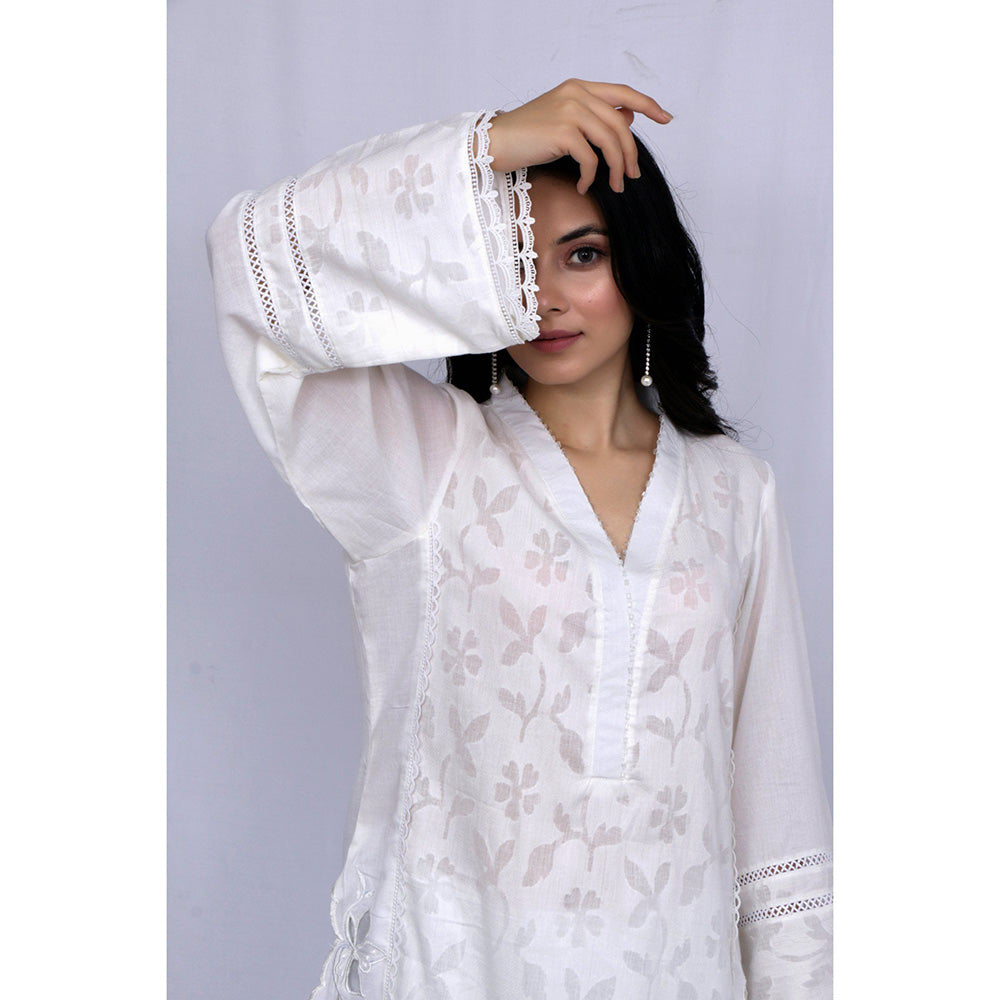 ewaz White Embroidered Self Panel Suit