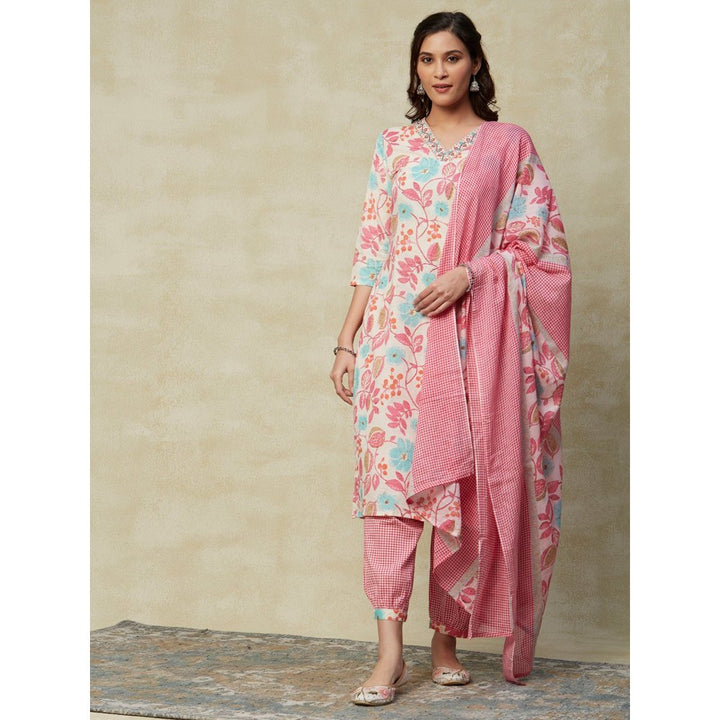 FASHOR Floral Printed Straight Fit Kurta with Pants & Cotton Mulmul Dupatta Pink (Set of 3)