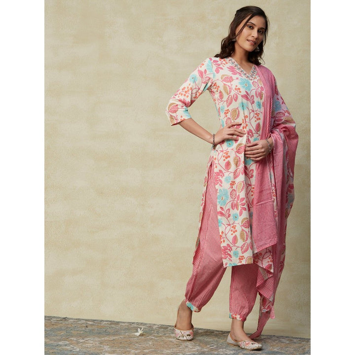 FASHOR Floral Printed Straight Fit Kurta with Pants & Cotton Mulmul Dupatta Pink (Set of 3)