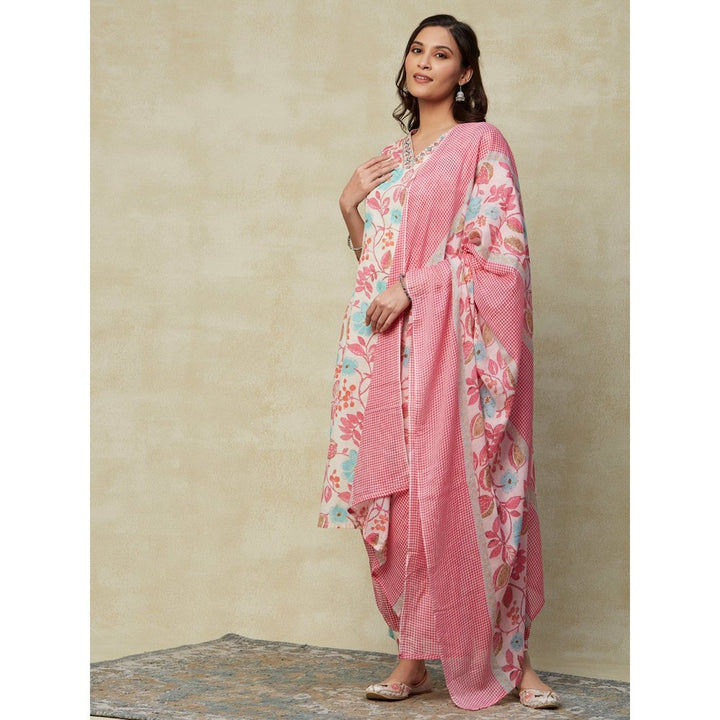 FASHOR Floral Printed Straight Fit Kurta with Pants & Cotton Mulmul Dupatta Pink (Set of 3)