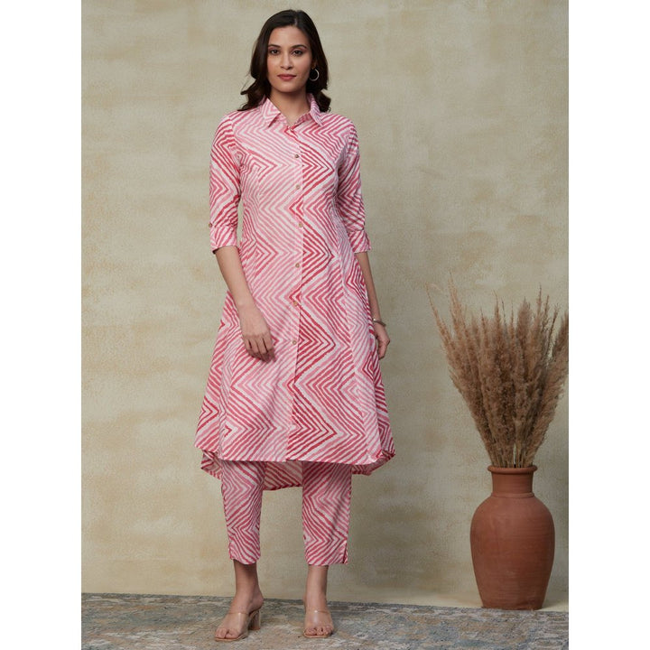 FASHOR Chevron Printed Wooden Buttoned High Low Hem Kurta with Pants Pink (Set of 2)