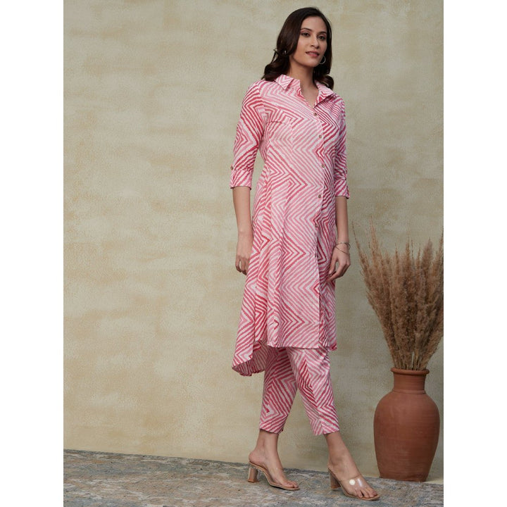 FASHOR Chevron Printed Wooden Buttoned High Low Hem Kurta with Pants Pink (Set of 2)