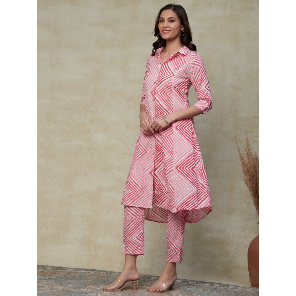 FASHOR Chevron Printed Wooden Buttoned High Low Hem Kurta with Pants Pink (Set of 2)