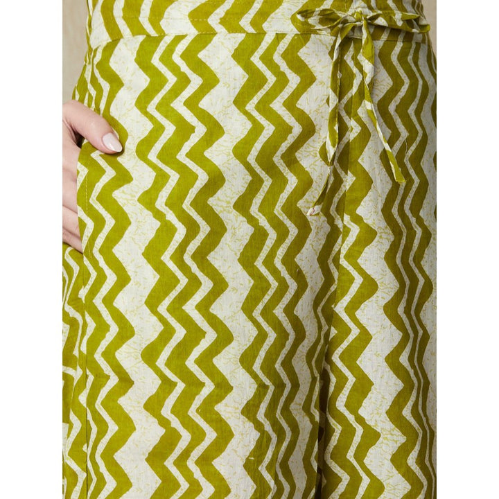 FASHOR Ethnic & Chevron Printed A-Line Pleated Kurta with Pant Green (Set of 2)