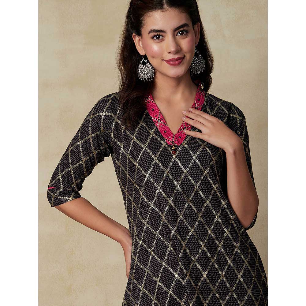 FASHOR Geometric Foil Printed Straight Fit Kurta - Black