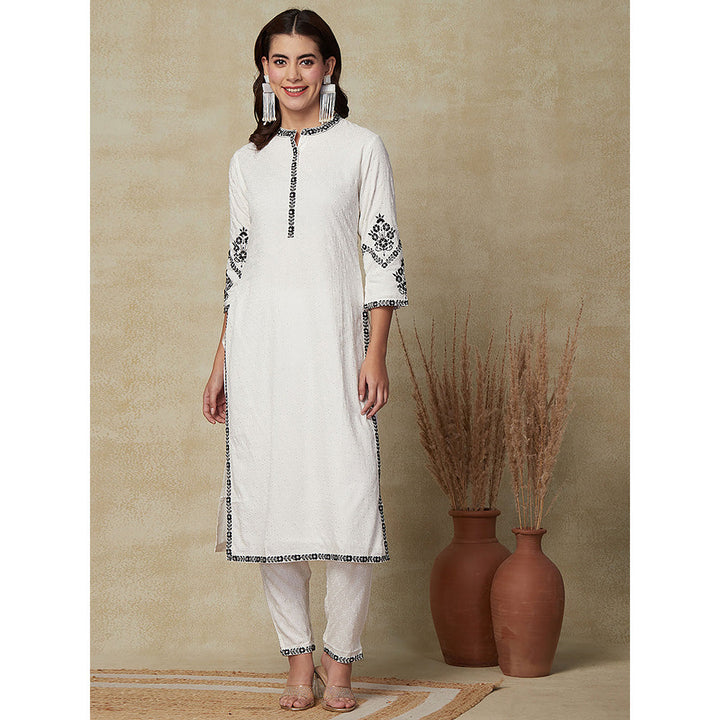 FASHOR Solid Embroidered Kurta with Pant- White (Set of 2)