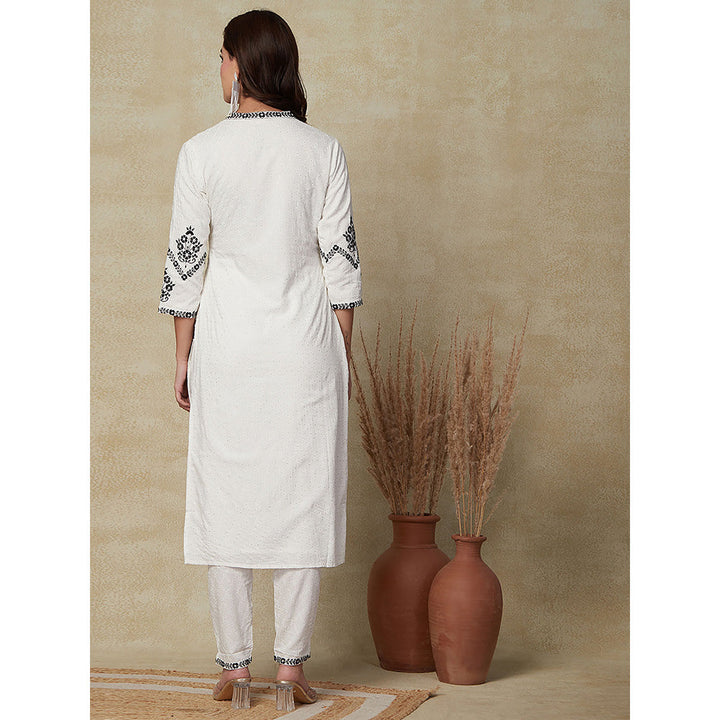 FASHOR Solid Embroidered Kurta with Pant- White (Set of 2)
