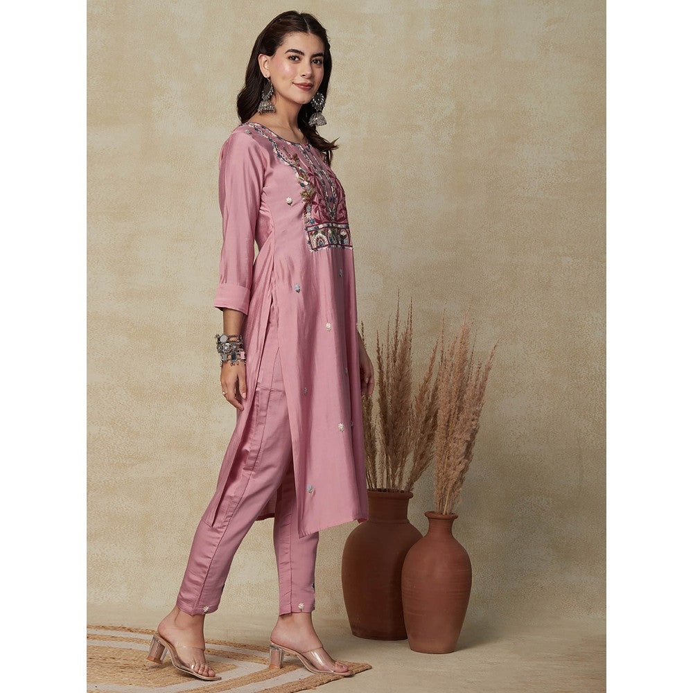 FASHOR Floral Hand Embroidered Straight Fit Kurta - Pink