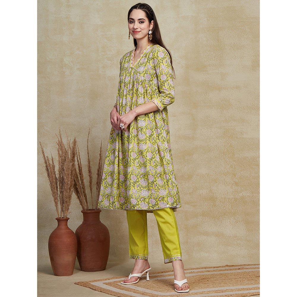 FASHOR Ethnic Floral Printed Kurta with Pant - Green (Set of 2)