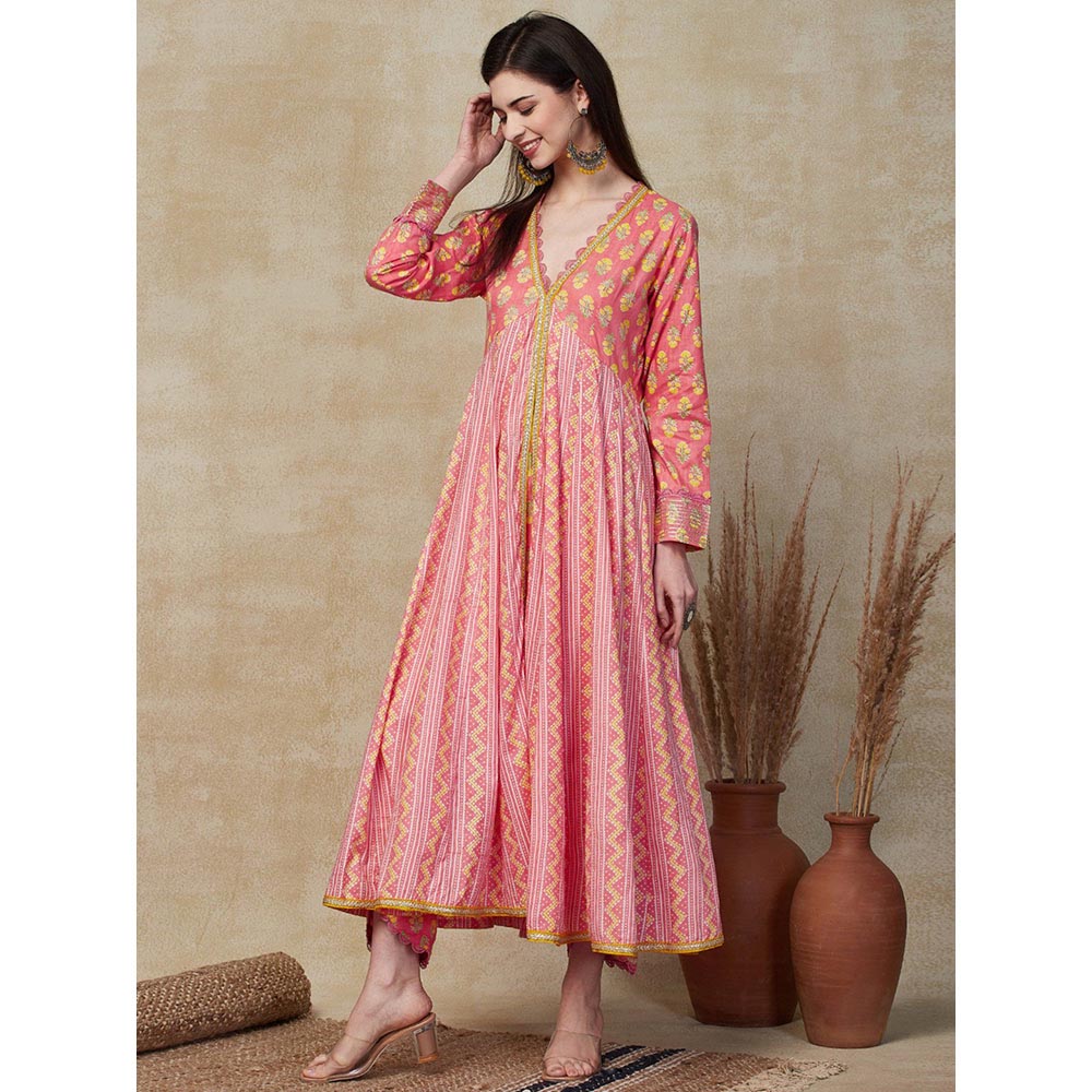 FASHOR Ethnic Floral Printed Kurta With Pant - Pink (Set of 2)