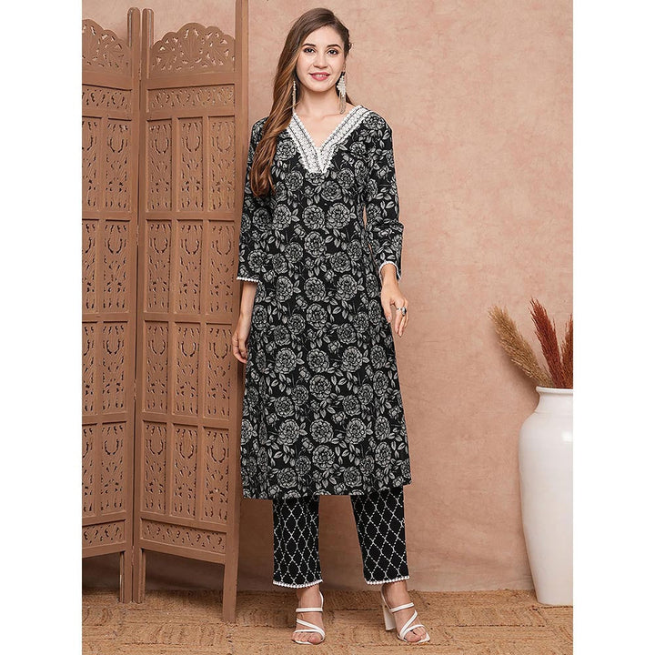 FASHOR Black Floral Printed Crochet Lace Embellished Kurta with Pant (Set of 2)