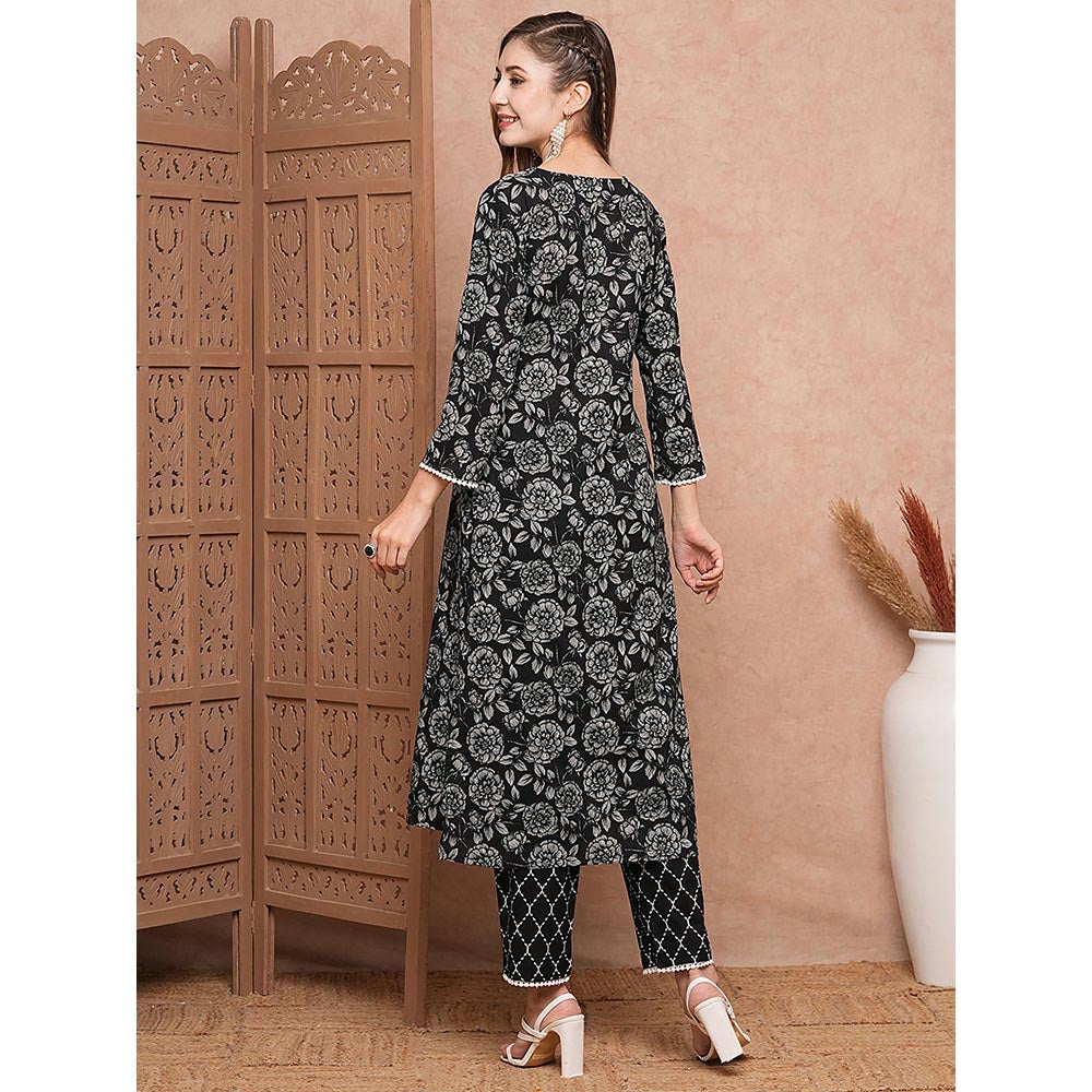 FASHOR Black Floral Printed Crochet Lace Embellished Kurta with Pant (Set of 2)