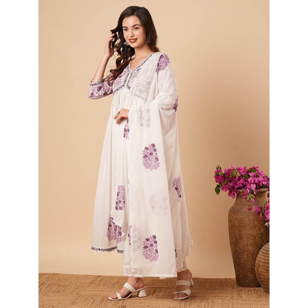 FASHOR White Printed Embroidered Flared Kurta with Pant and Dupatta (Set of 3)