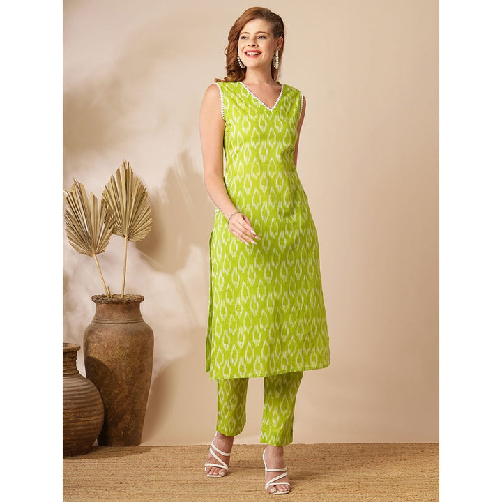 FASHOR Green Ethnic Ikat Printed Straight Fit Kurta with Pant (Set of 2)