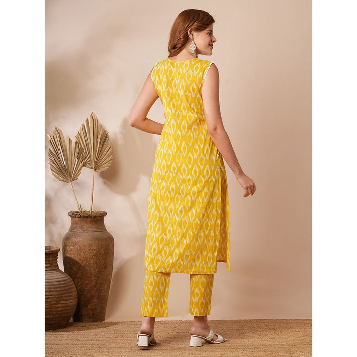 FASHOR Yellow Ethnic Ikat Printed Straight Fit Kurta with Pant (Set of 2)