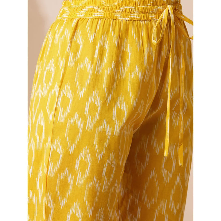 FASHOR Yellow Ethnic Ikat Printed Straight Fit Kurta with Pant (Set of 2)