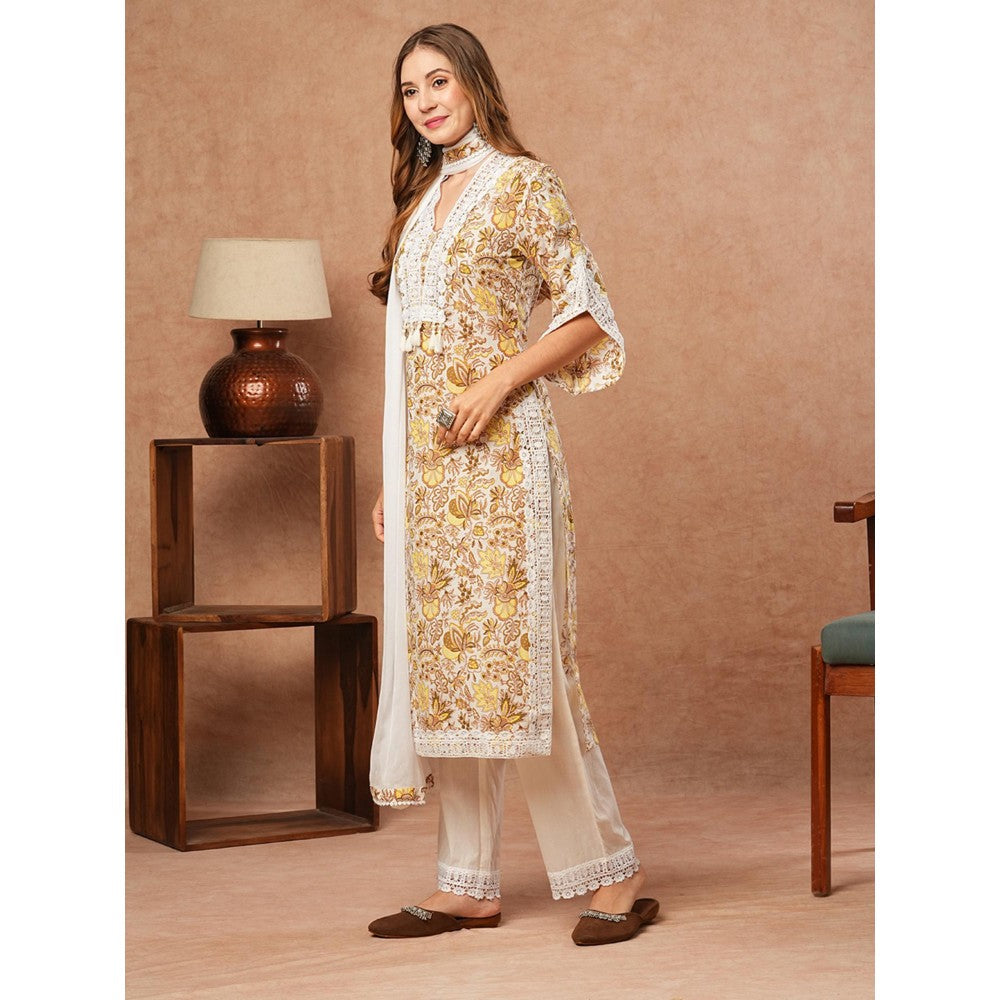 FASHOR Off White Floral Printed Kurta with Pant & Dupatta (Set of 3)