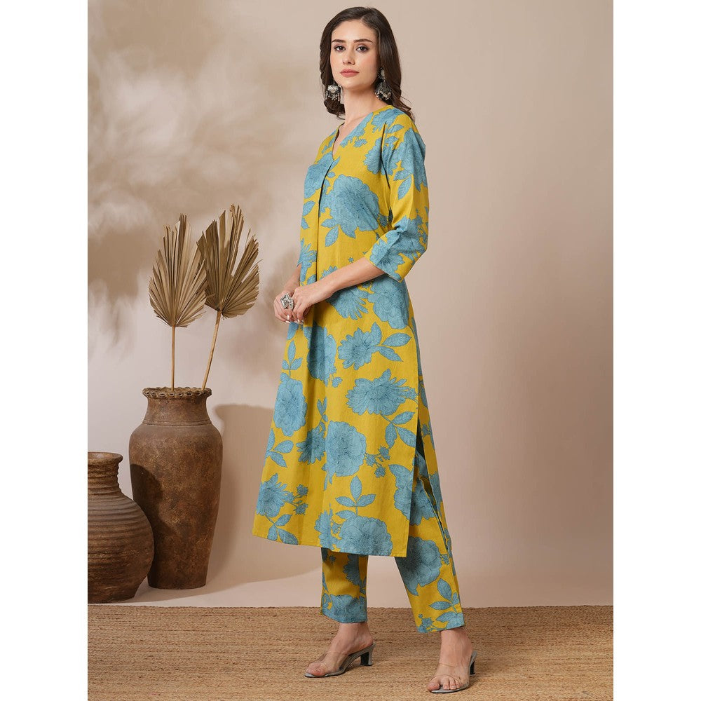 FASHOR Yellow Floral Printed Straight Fit Kurta with Pant (Set of 2)