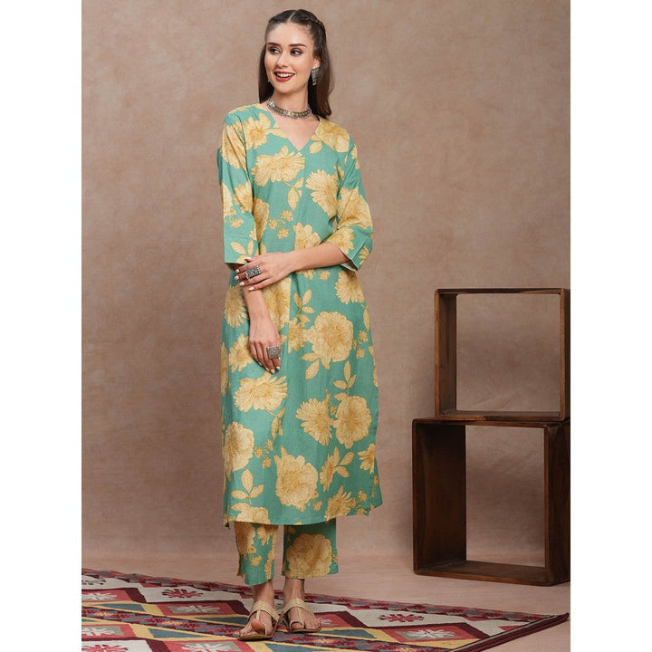 FASHOR Green Floral Printed Straight Fit Kurta with Pant (Set of 2)