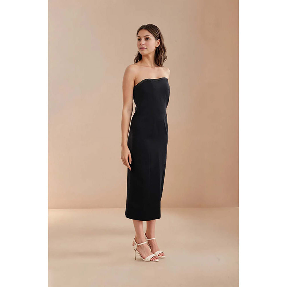 Fawn 24 Black Crepe Strapless/Tube Solid/Plain Sleeveless Midi Dress