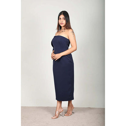 Fawn 24 Navy Blue Polyester Strapless/Tube Solid/Plain Sleeveless Midi Dress