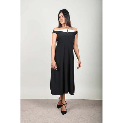 Fawn 24 Black Mesh Off Shoulder Solid/Plain Sleeveless Midi Dress