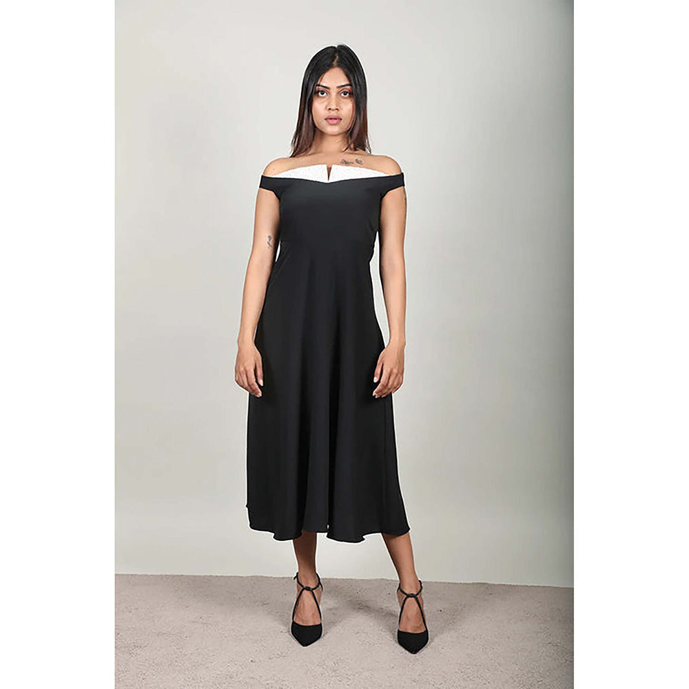 Fawn 24 Black Mesh Off Shoulder Solid/Plain Sleeveless Midi Dress