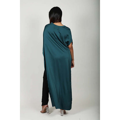 Fawn 24 Green Satin Round Neck Solid/Plain Sleeveless Maxi Dress