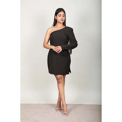 Fawn 24 Black Crepe Asymmetrical Solid/Plain Sleeveless Mini Dress