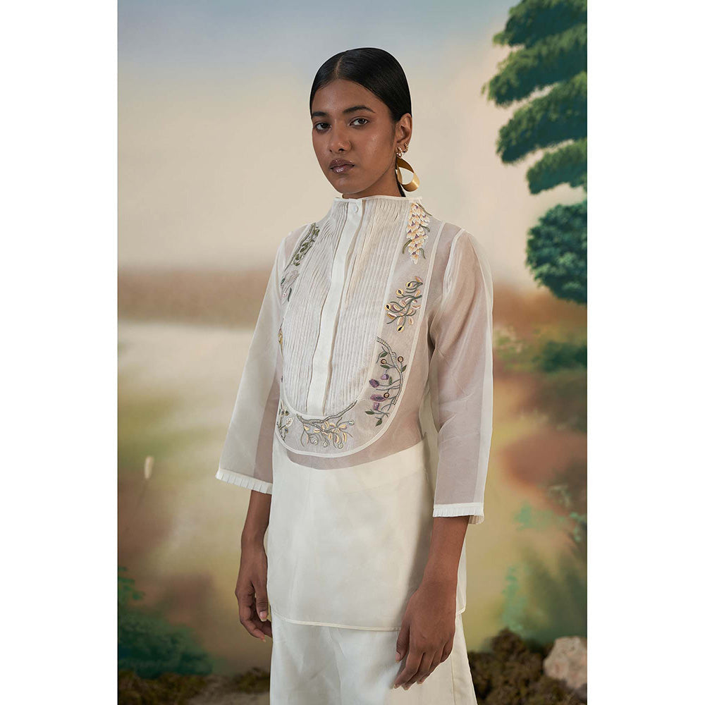 FEBo6 Garland Embroidered White Co-Ord (Set of 2)