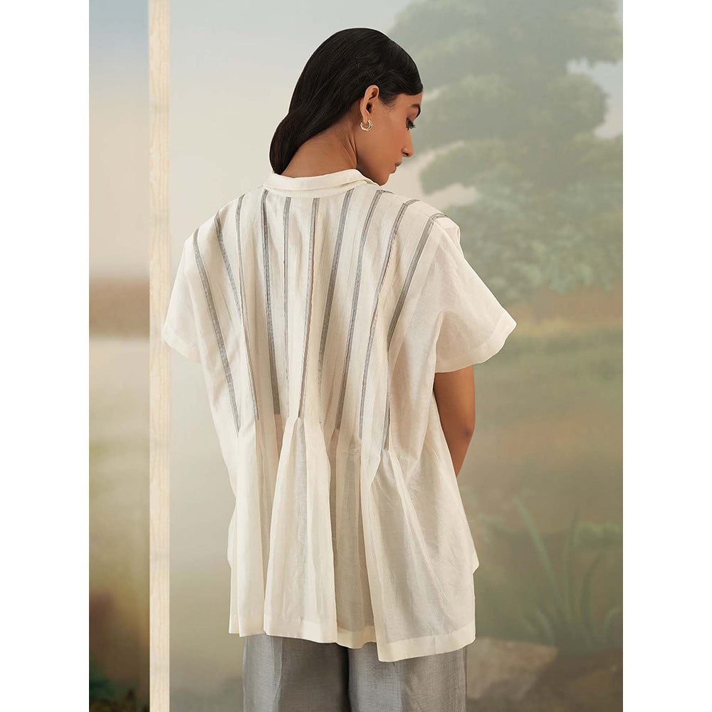 FEBo6 Ivory Box Pleated Shirt