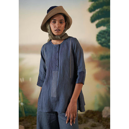 FEBo6 Cedar Navy Blue Top