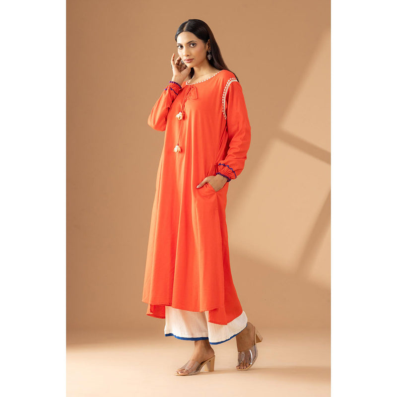 Finethreads by Hina & Nikhat Azure Grace Embroidered Slub Cotton Kurta with Pant (Set of 2)