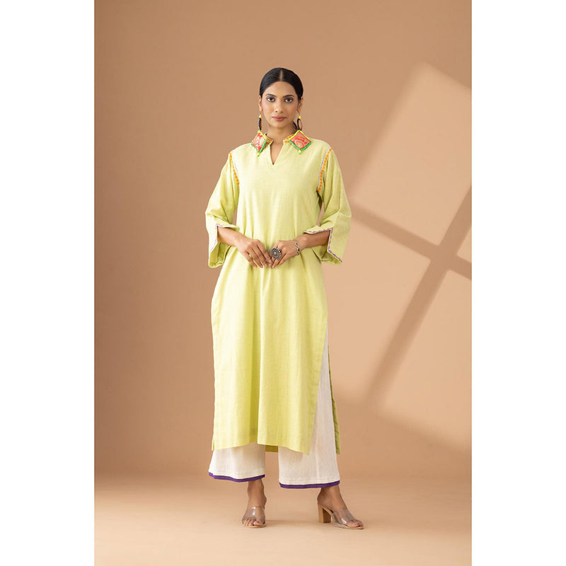 Finethreads by Hina & Nikhat Coral Grace The Versatile Embroidered Kurta and Pant (Set of 2)