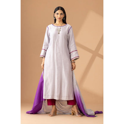 Finethreads by Hina & Nikhat Aaravi Charm Embroidered Kurta and Pant with Dupatta (Set of 2)