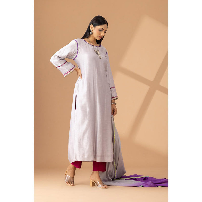 Finethreads by Hina & Nikhat Aaravi Charm Embroidered Kurta and Pant with Dupatta (Set of 2)
