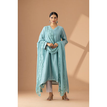 Finethreads by Hina & Nikhat Tarini Elegance Applique Kurta Pant with Dupatta (Set of 2)