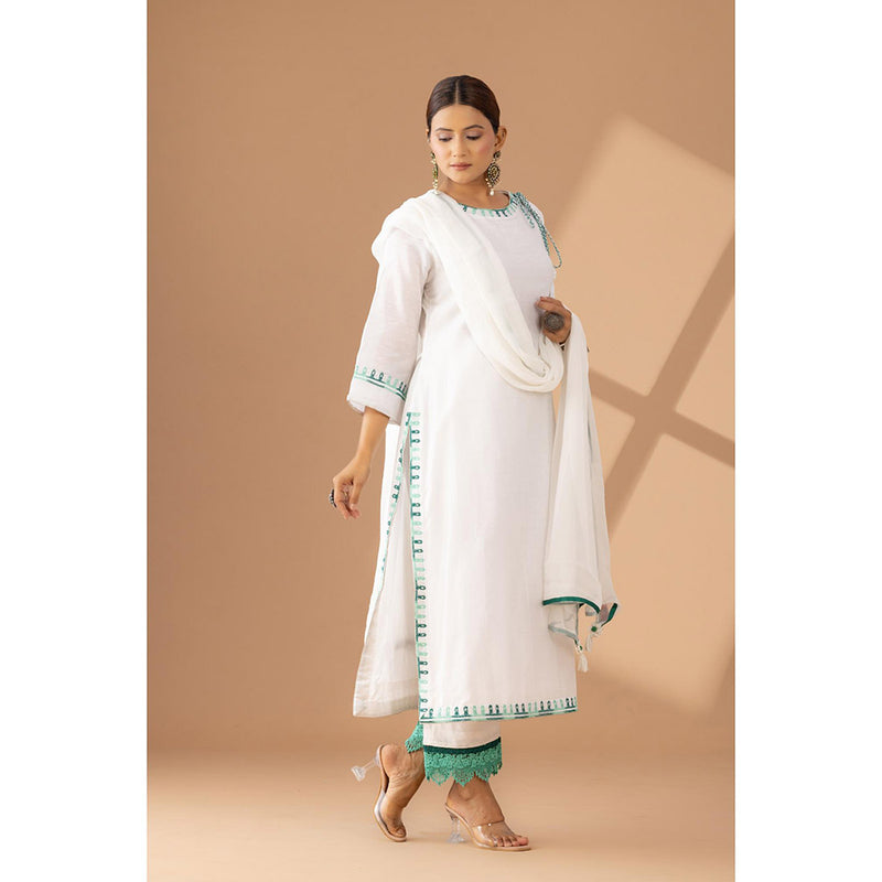 Finethreads by Hina & Nikhat Suruchi Grace Embroidered Silk Kurta Pant with Dupatta (Set of 2)