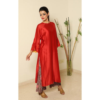 Finethreads by Hina & Nikhat Spinel Statement Daraz Embroidered Chanderi Kurta Pant (Set of 2)