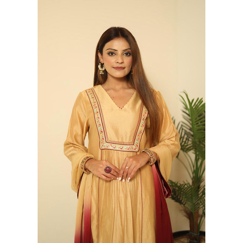 Finethreads by Hina & Nikhat Golden Pleated Kurta with Pant and Dupatta
