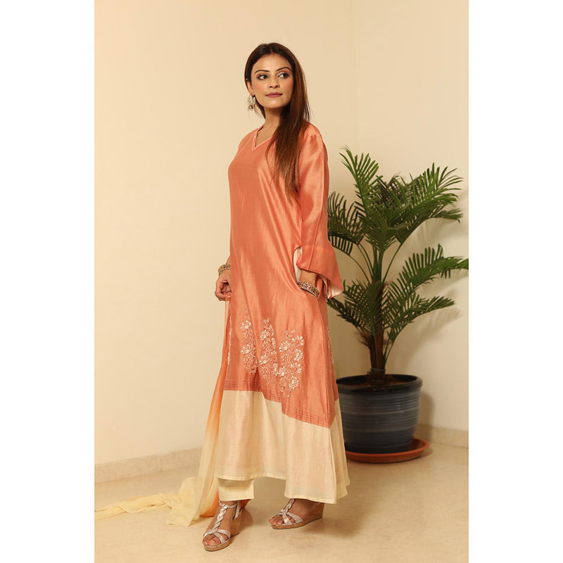 Finethreads by Hina & Nikhat Peach Noor-E-Rung Anarkali with Pant and Dupatta