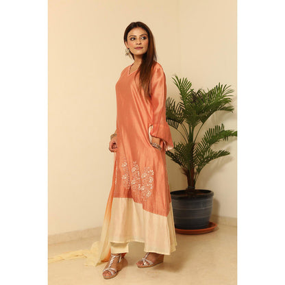 Finethreads by Hina & Nikhat Peach Noor-E-Rung Anarkali with Pant and Dupatta
