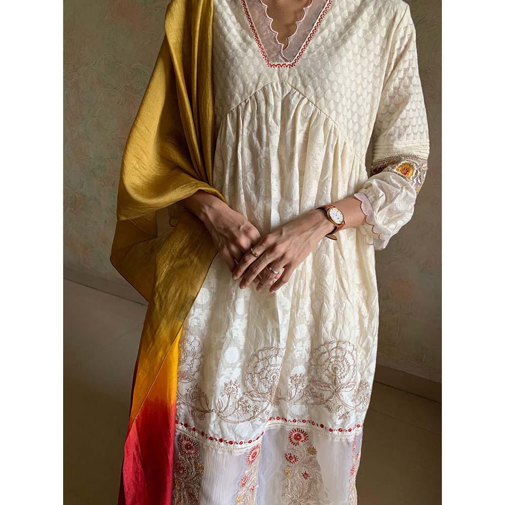 Finethreads by Hina & Nikhat Womens Embroidered White Anarkali Kurta with Palazzo and Dupatta
