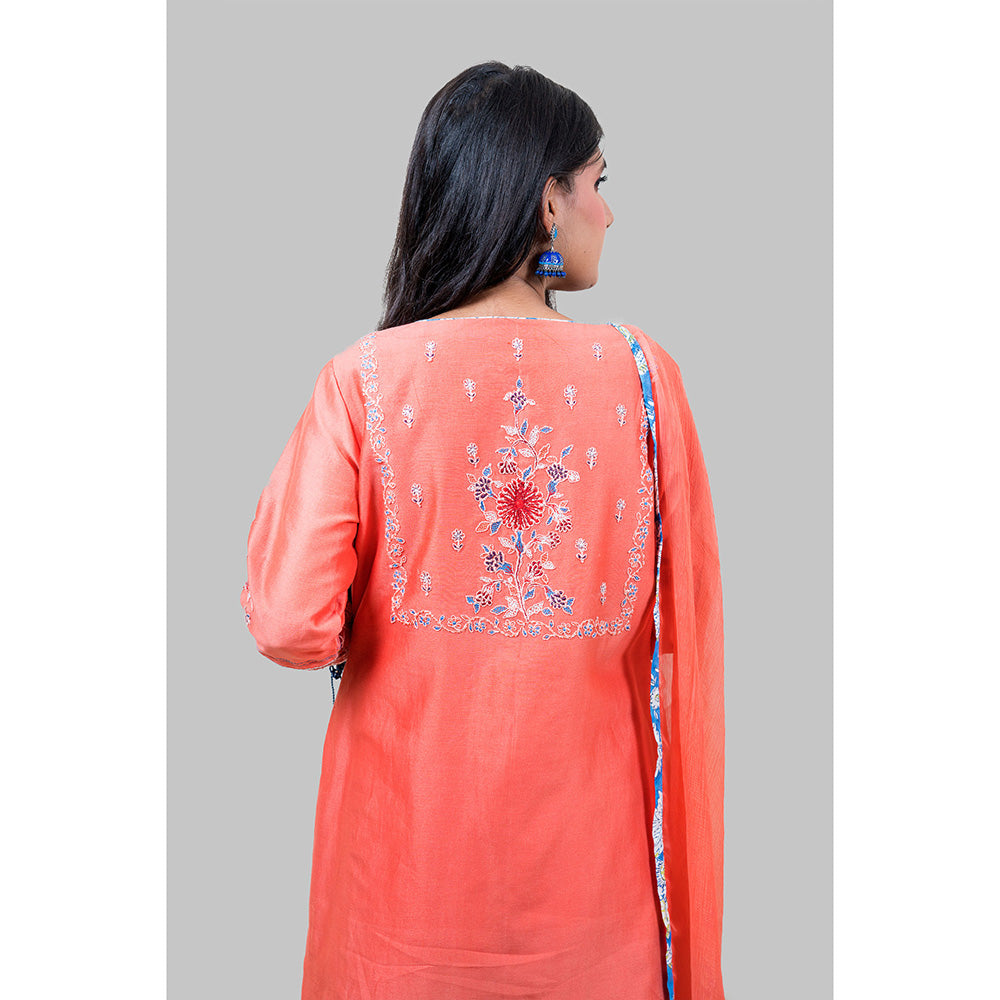 Finethreads by Hina & Nikhat Womens Embroidered Orange Kurta with Pant and Dupatta